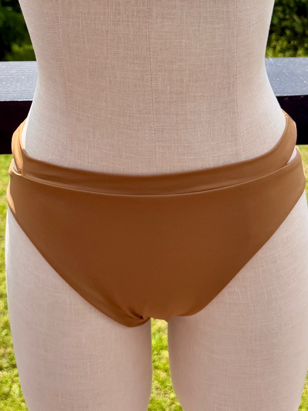 Toast Swim Brown Cutout Bikini Bottoms Medium just tried on never worn